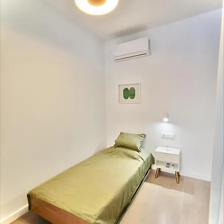 New Loft Near The And Downtown 아파트